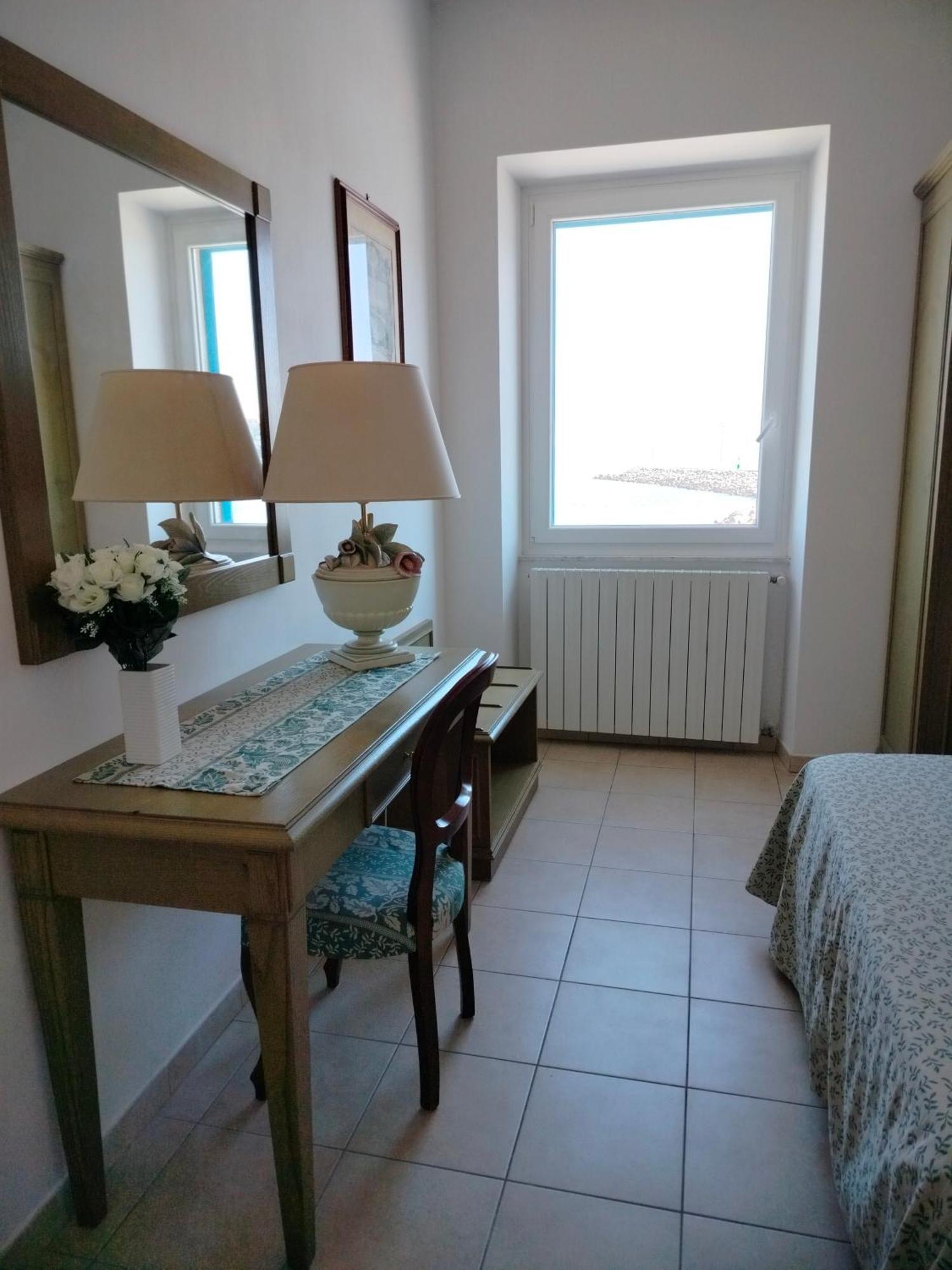 Апартаменти Casa La Marinella Sul Porto Порто-Санто-Стефано Екстер'єр фото